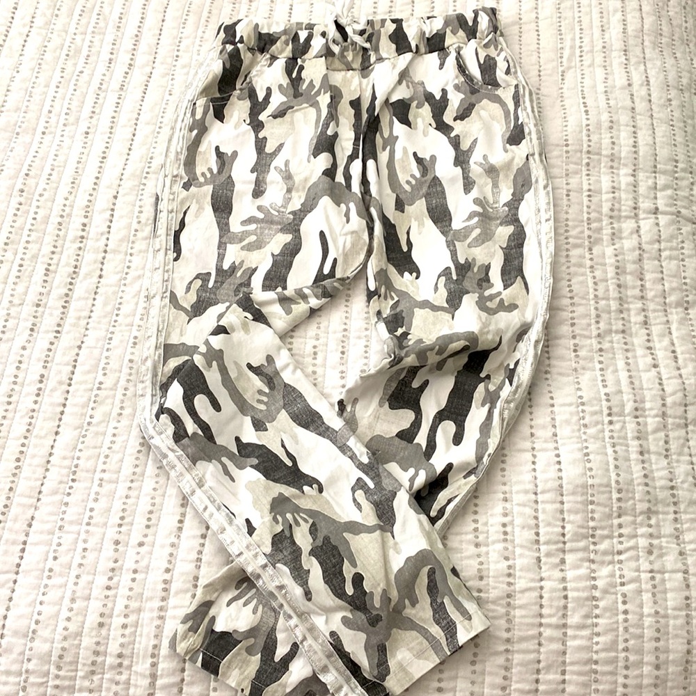 Venti6 White Gray Print Made In Italy Pants
